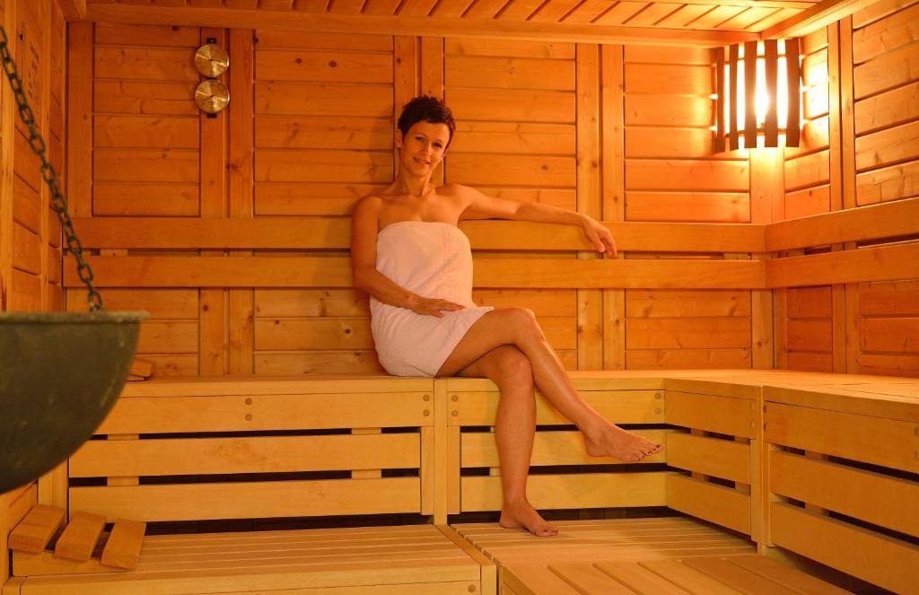 Hotel Schmitt Garni Mönchberg Екстериор снимка